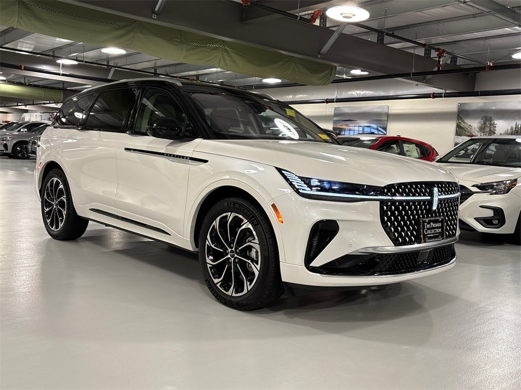 2025 Lincoln Nautilus Reserve's photo