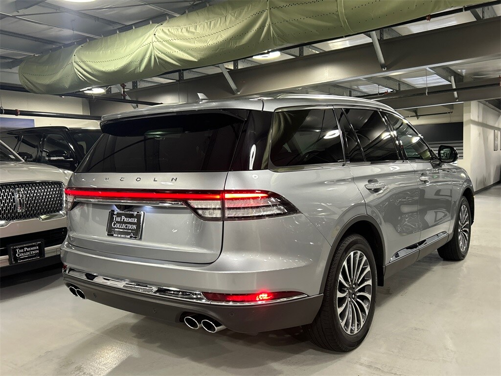 2024 Lincoln Aviator Reserve photo 2
