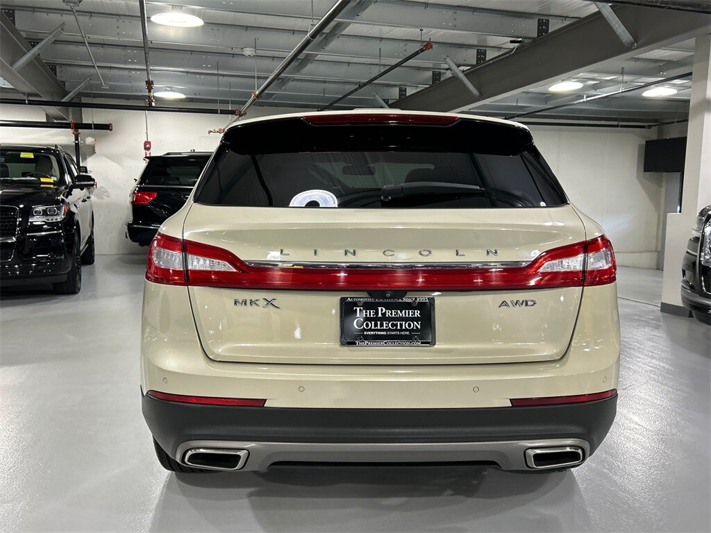 2016 Lincoln MKX Reserve photo 3