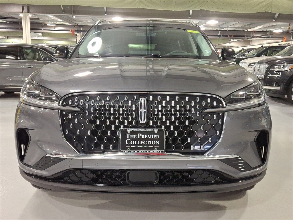 2025 Lincoln Aviator Reserve photo 2