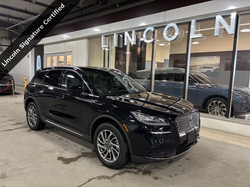 2022 Lincoln Corsair Base
