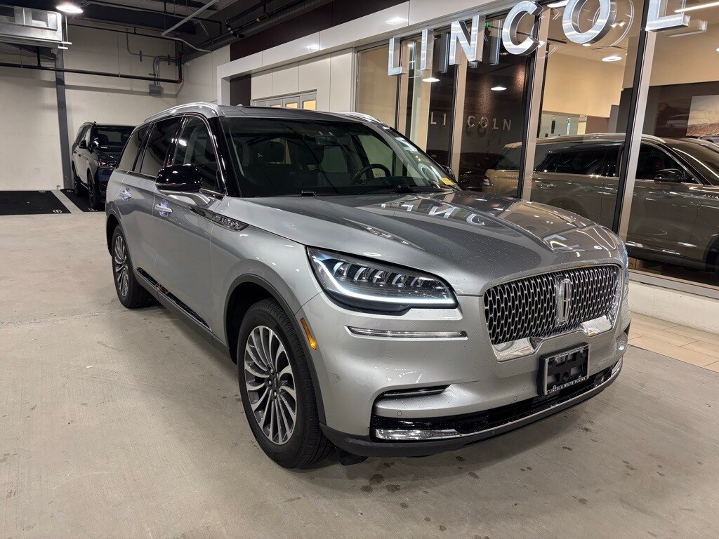 2024 Lincoln Aviator Reserve photo 2