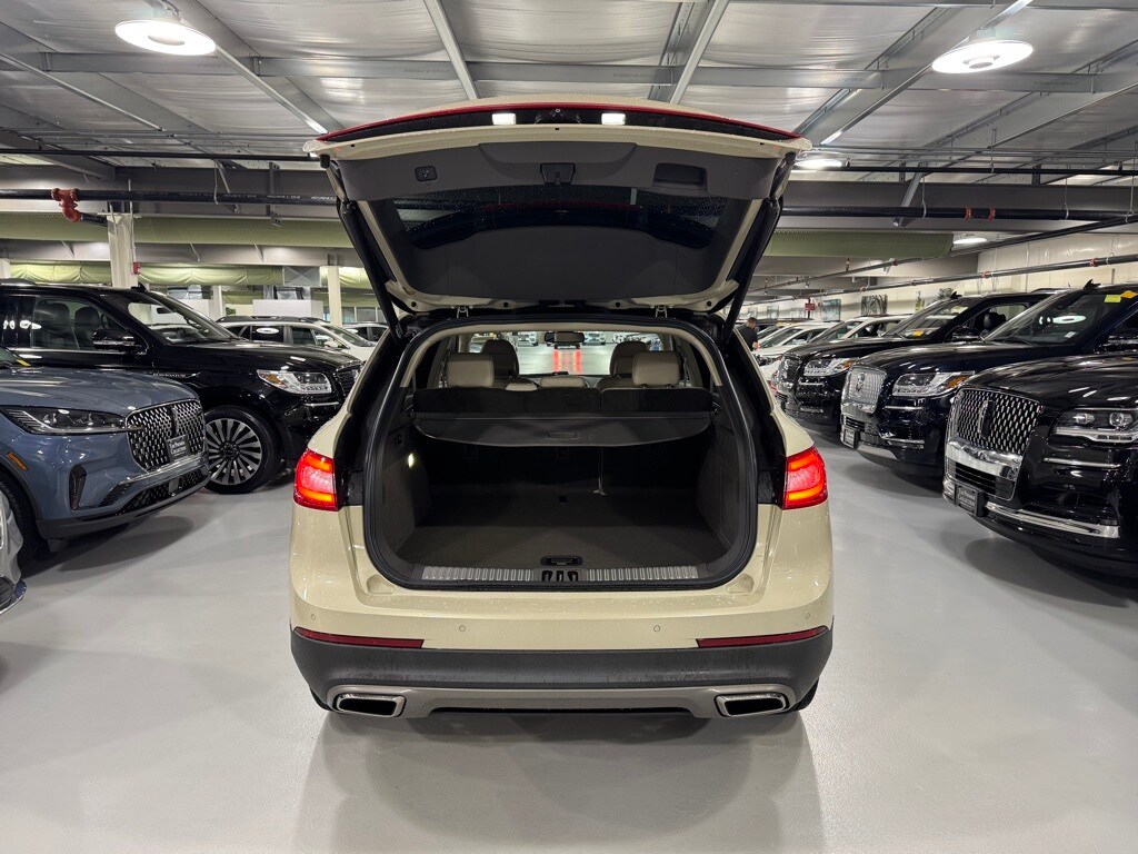 2016 Lincoln MKX Reserve photo 3