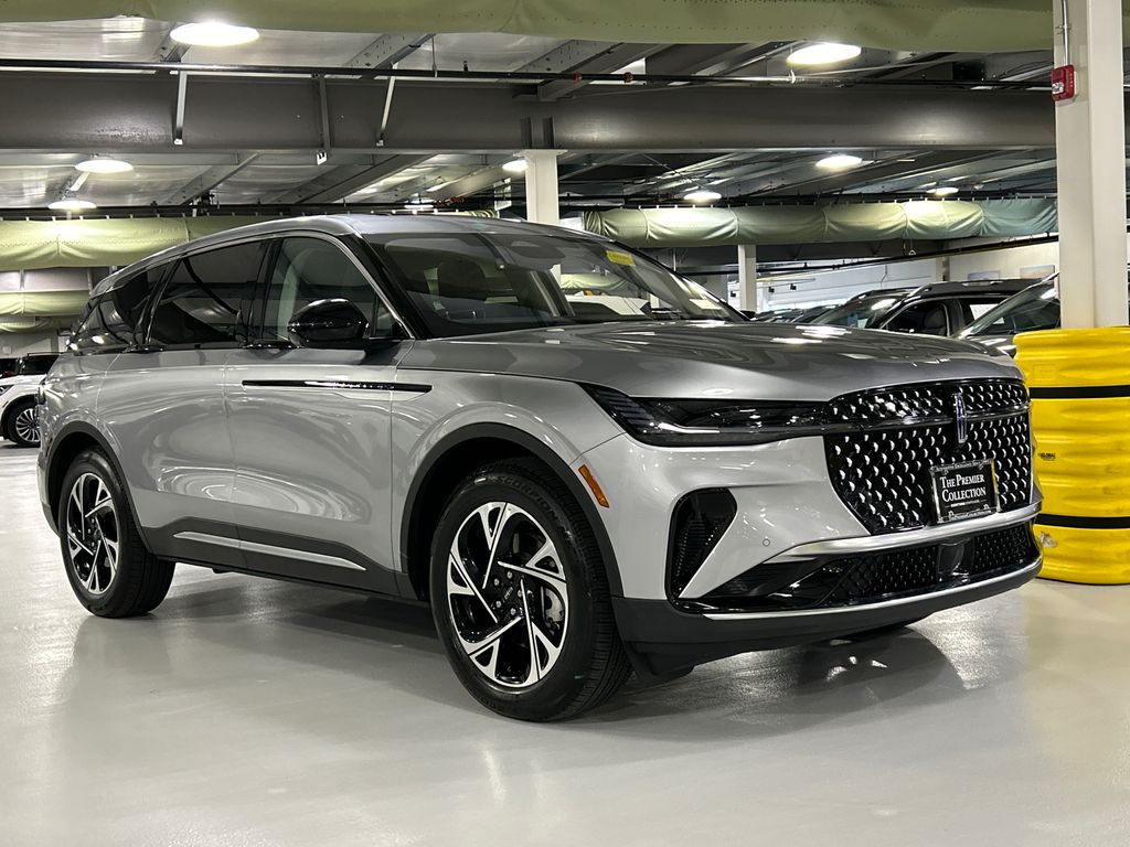 2026 Lincoln Nautilus Premiere AWD's photo