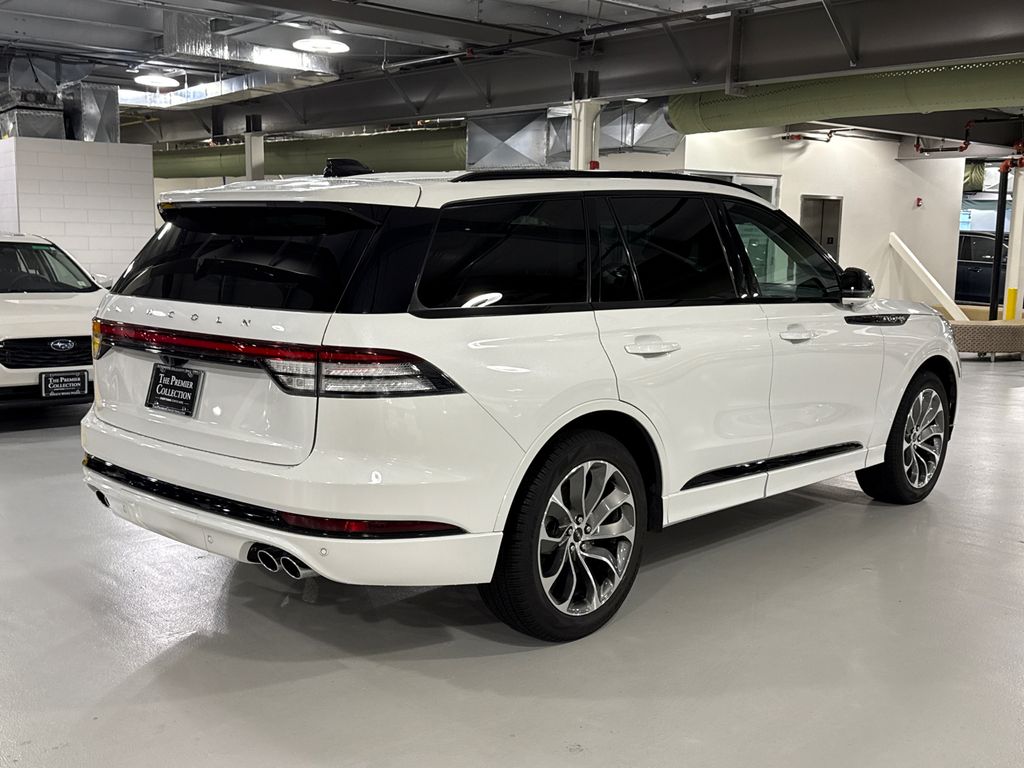 5LM5J6XC9TGL09489