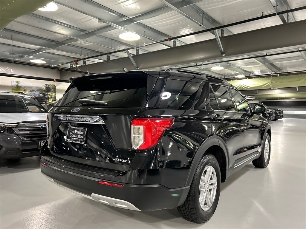 2021 Ford Explorer XLT photo 2