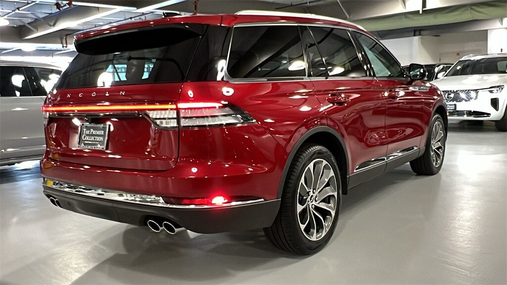 2025 Lincoln Aviator Reserve photo 2