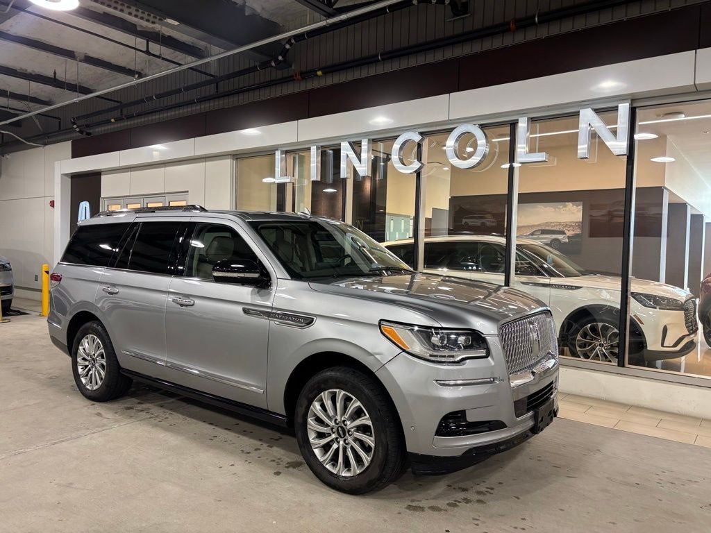 Certified 2022 Lincoln Navigator Standard SUV