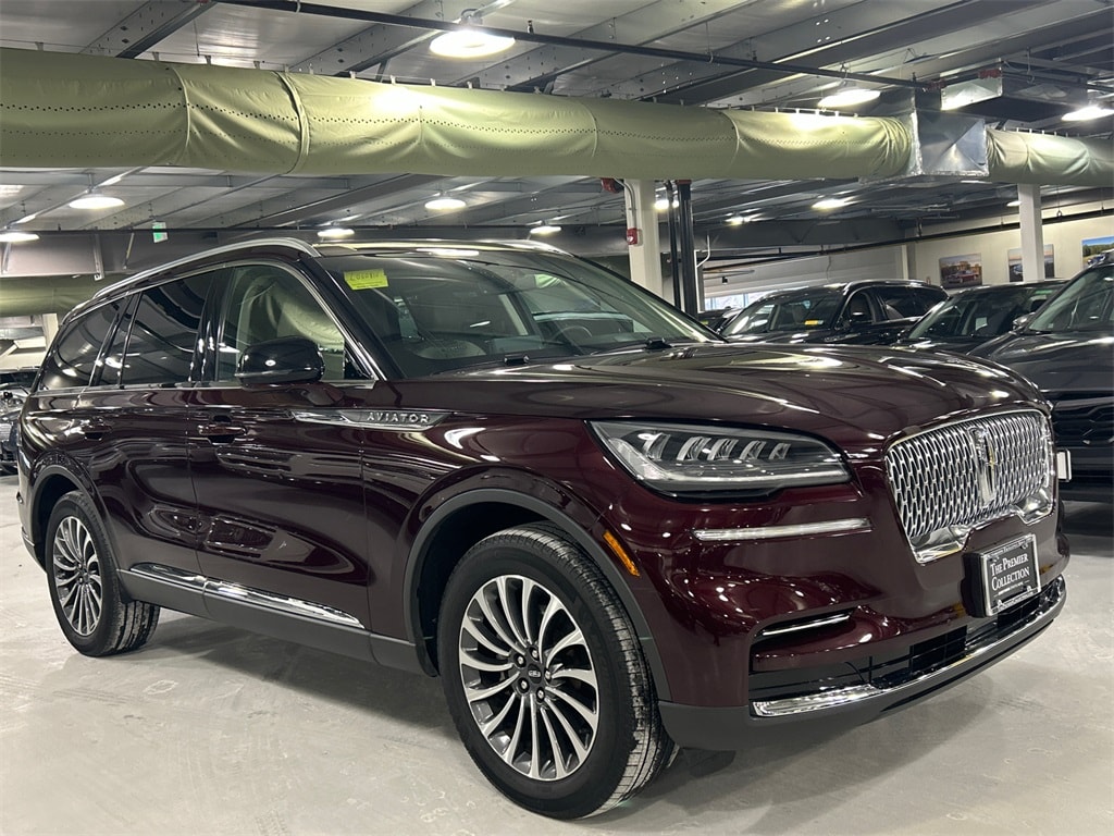 2022 Lincoln Aviator Base's photo