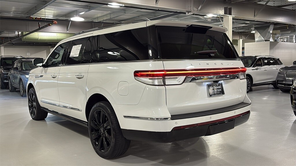 2022 Lincoln Navigator L Reserve photo 4