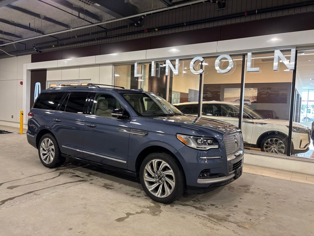 2023 Lincoln Navigator Reserve 4WD's photo