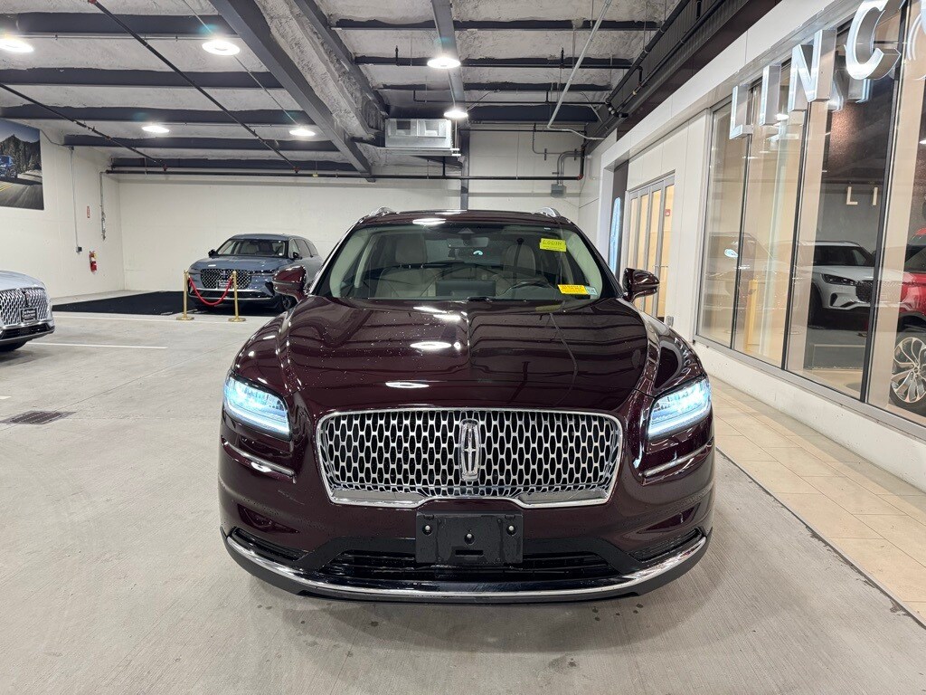 2023 Lincoln Nautilus Reserve photo 2