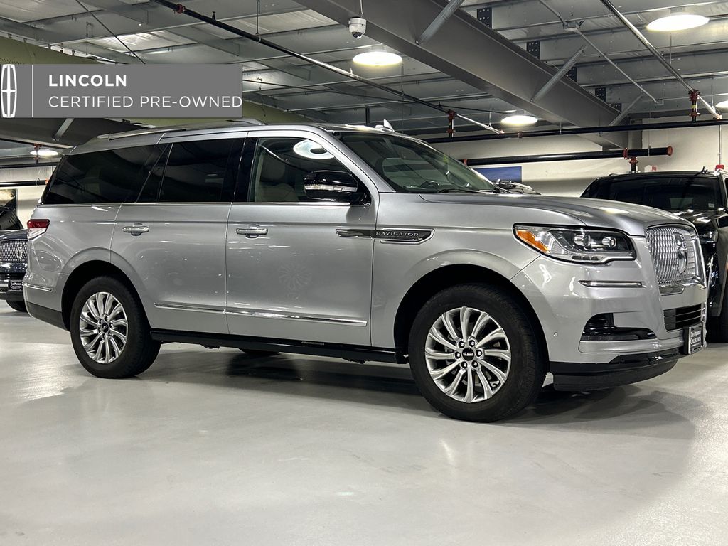 2022 Lincoln Navigator