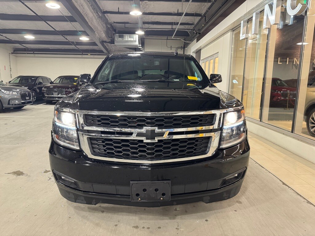 2018 Chevrolet Tahoe LT photo 3