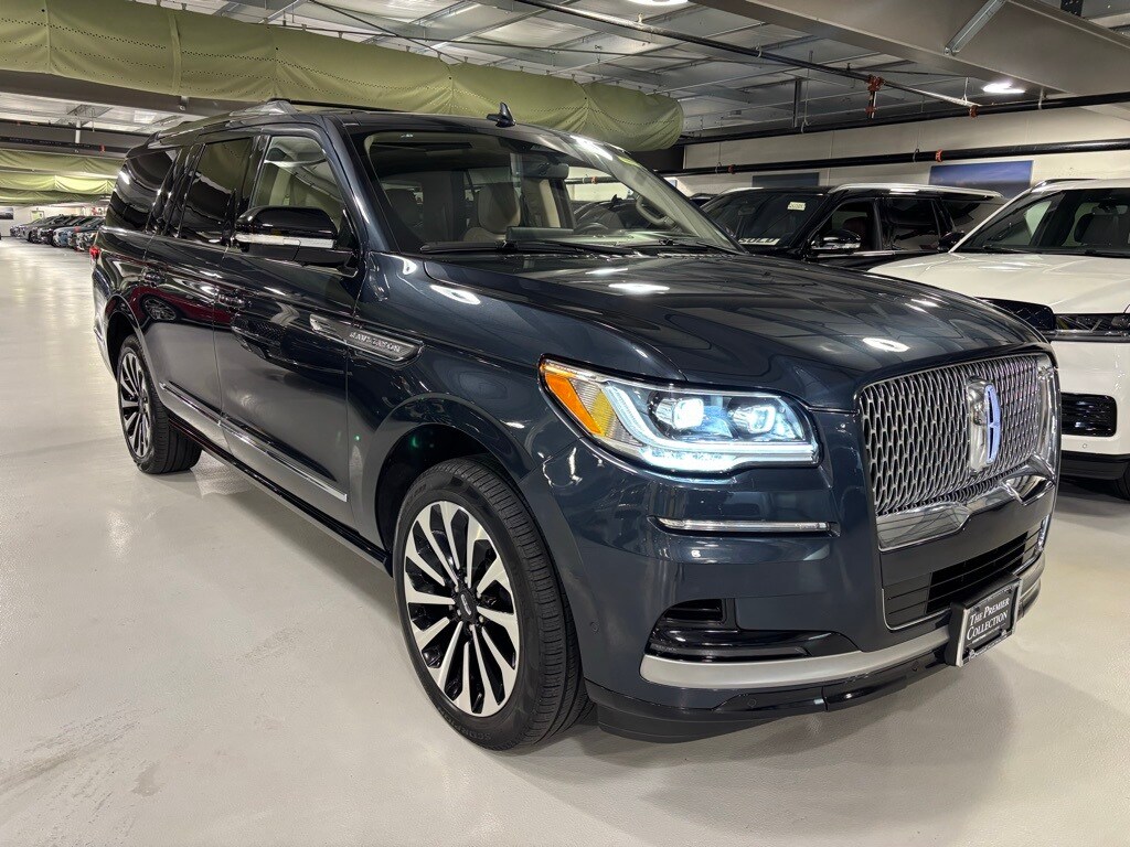 2024 Lincoln Navigator L Reserve photo 2