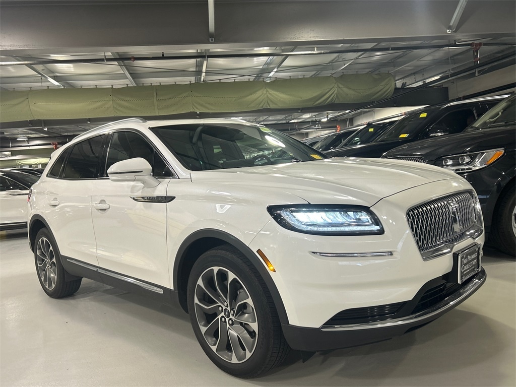 2023 Lincoln Nautilus Reserve's photo