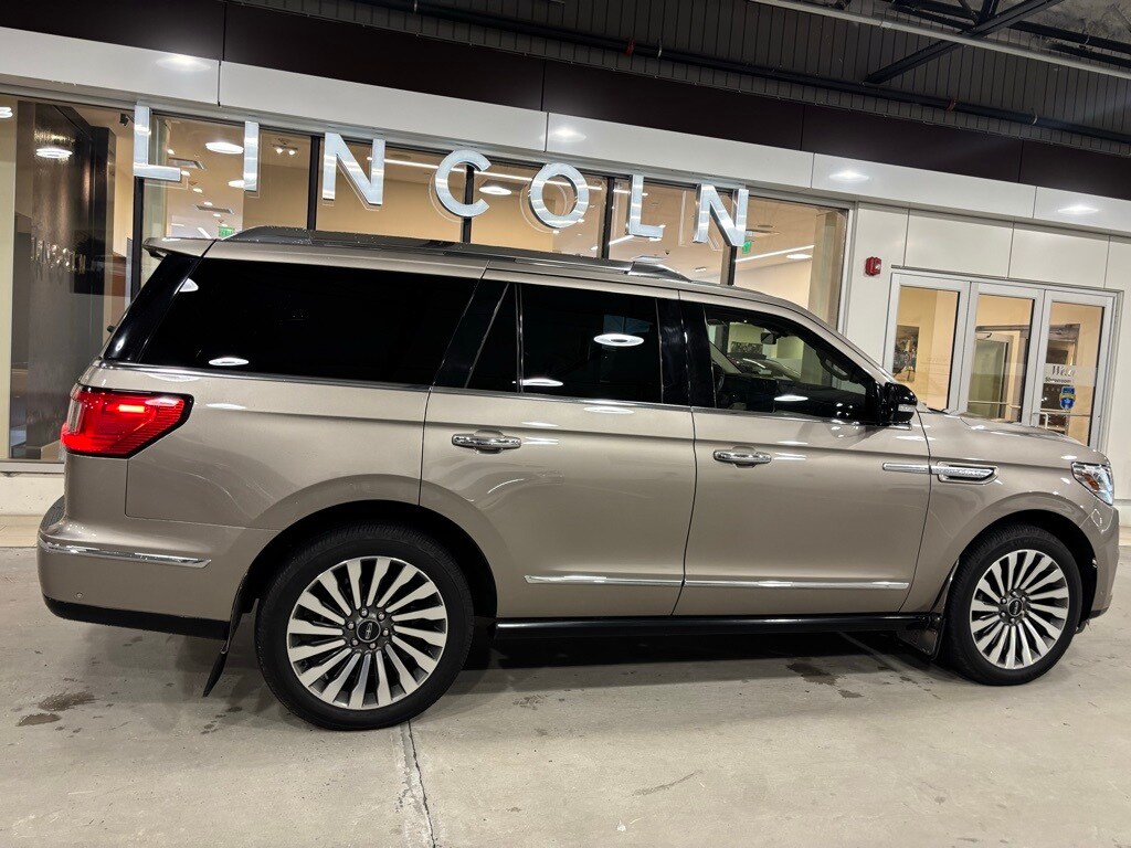 2019 Lincoln Navigator Reserve photo 3