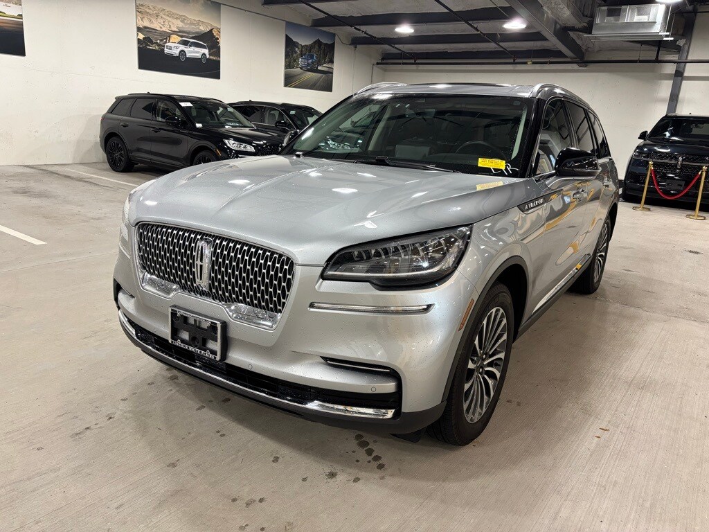 2024 Lincoln Aviator Reserve photo 3