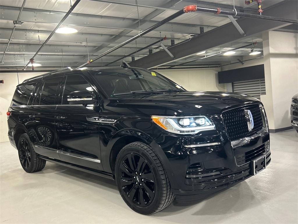 2023 Lincoln Navigator Reserve L's photo