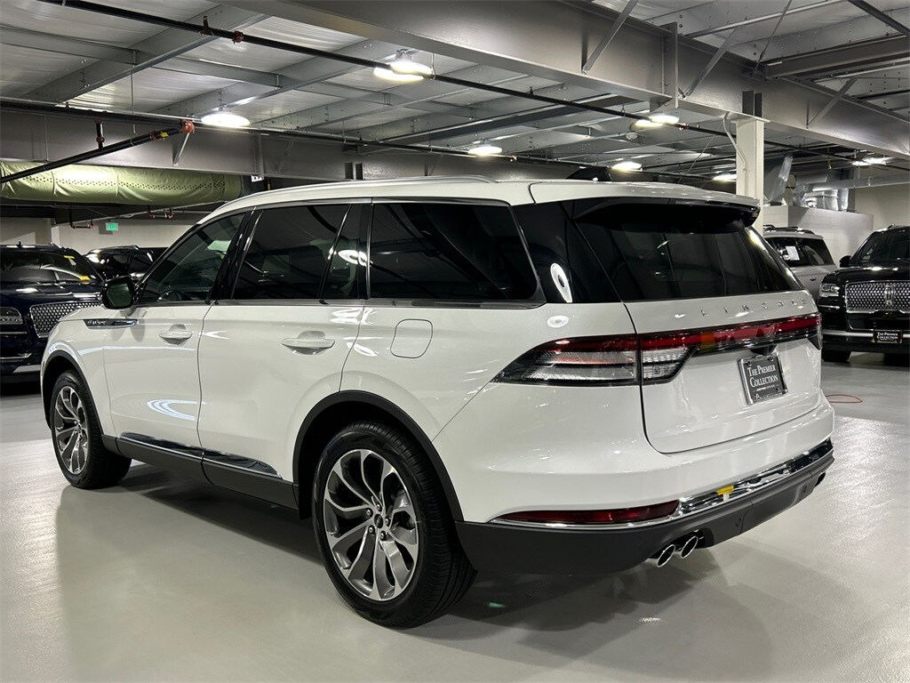 2025 Lincoln Aviator Reserve photo 2