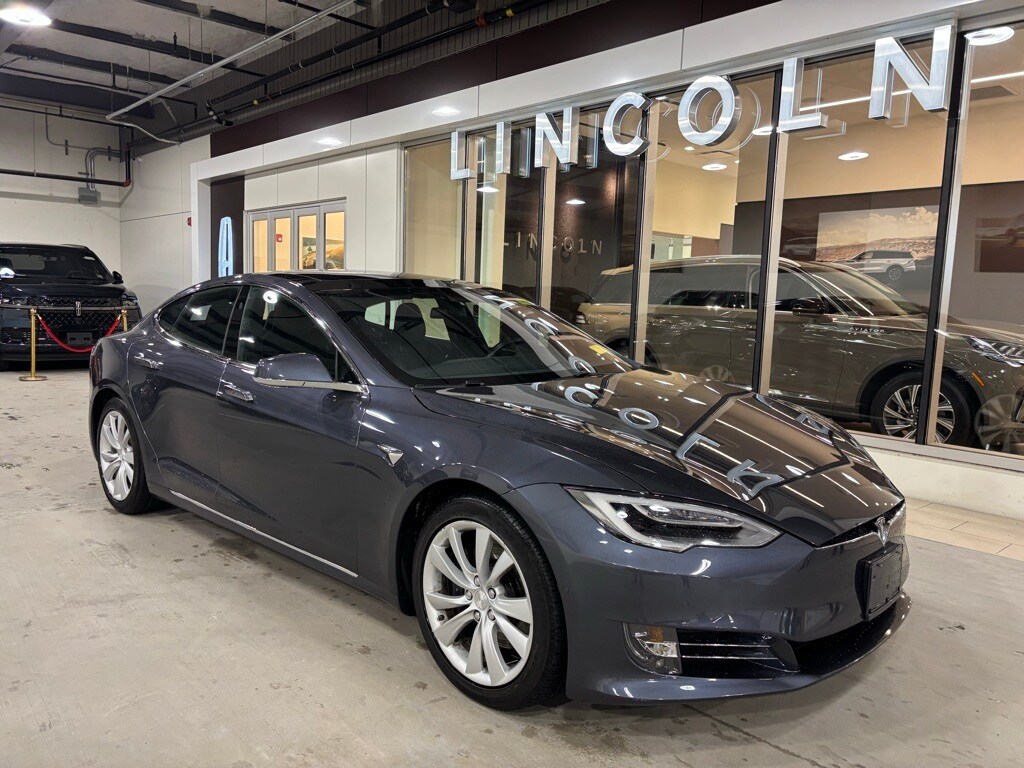 2017 Tesla Model S 90D photo 2