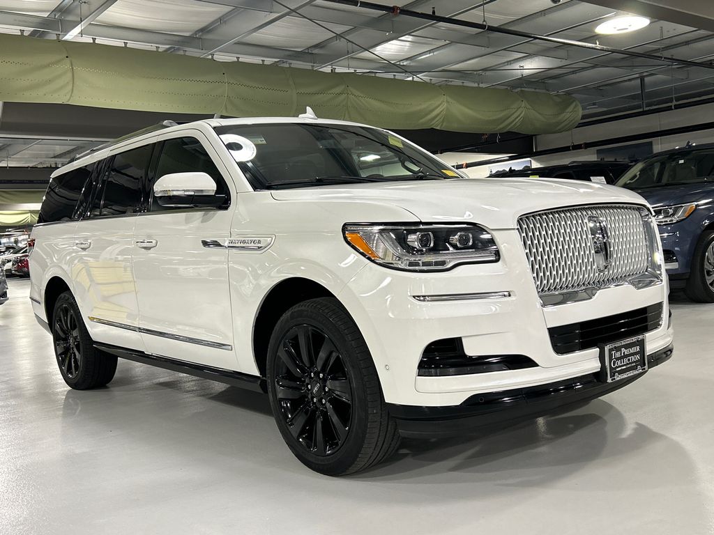 2022 Lincoln Navigator Reserve L 4WD's photo