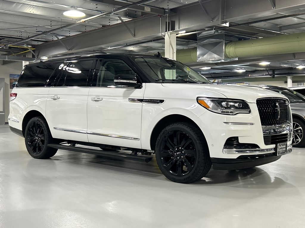 2023 Lincoln Navigator Black Label L 4WD's photo