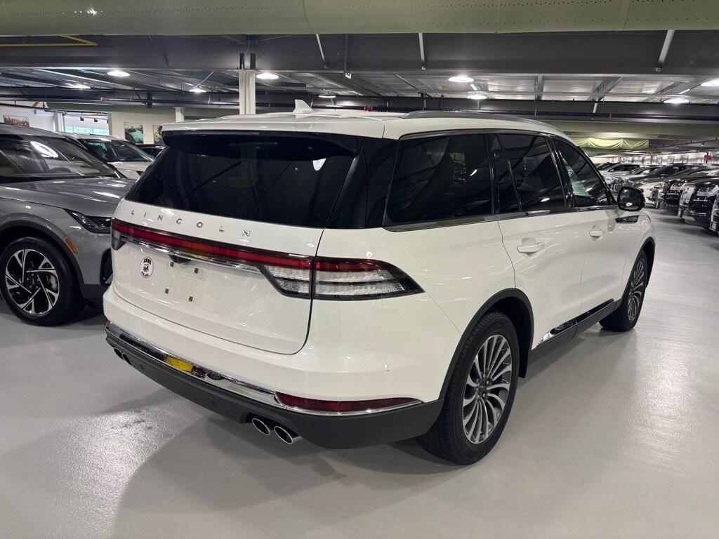 2022 Lincoln Aviator Reserve photo 4