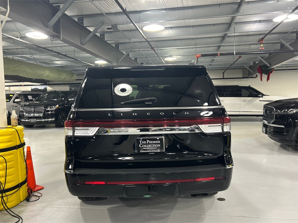 2022 Lincoln Navigator Reserve photo 3