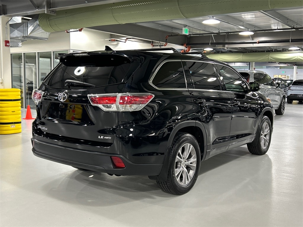 Used 2015 Toyota Highlander LE Plus with VIN 5TDBKRFH2FS175893 for sale in Elmsford, NY