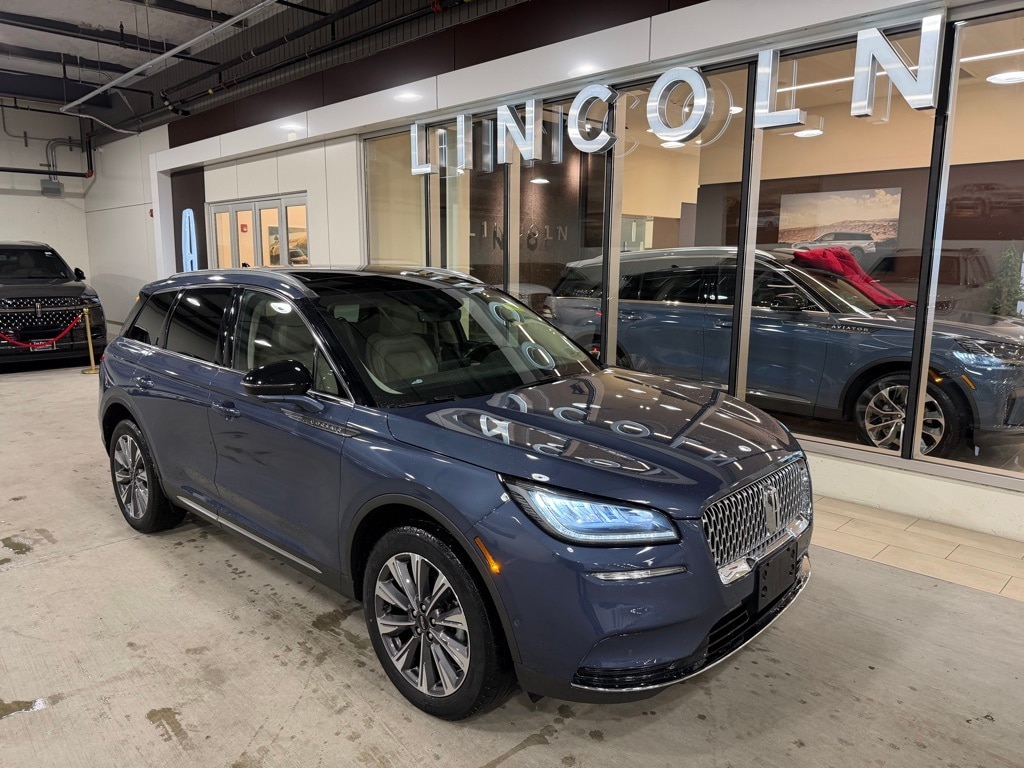 2022 Lincoln Corsair Reserve's photo