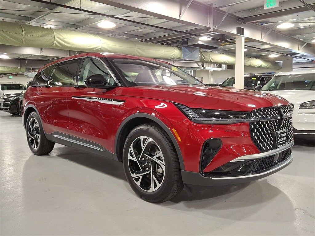 2025 Lincoln Nautilus Premiere photo 3