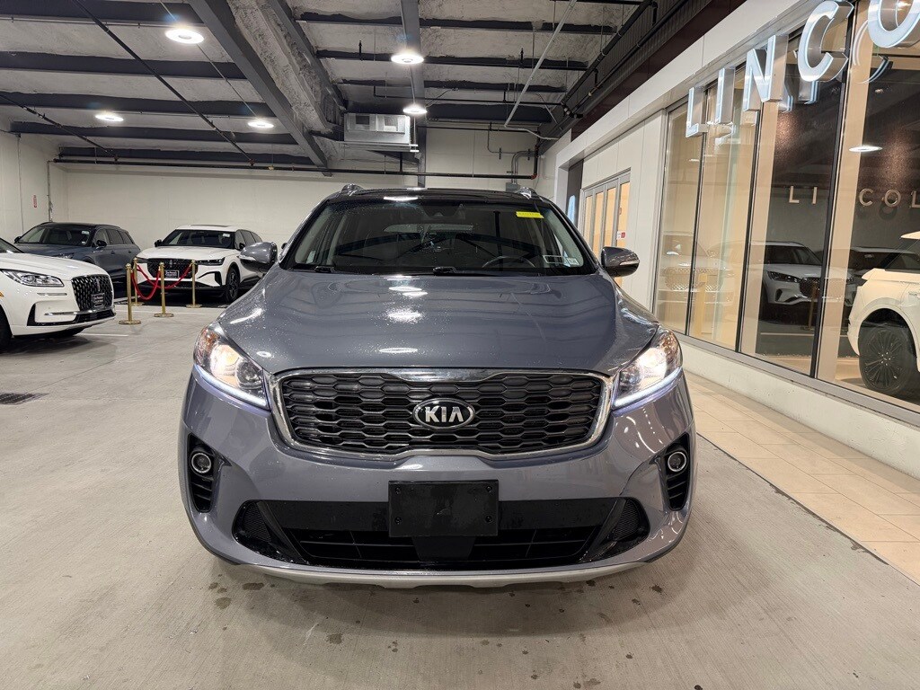 2019 Kia Sorento EX photo 2