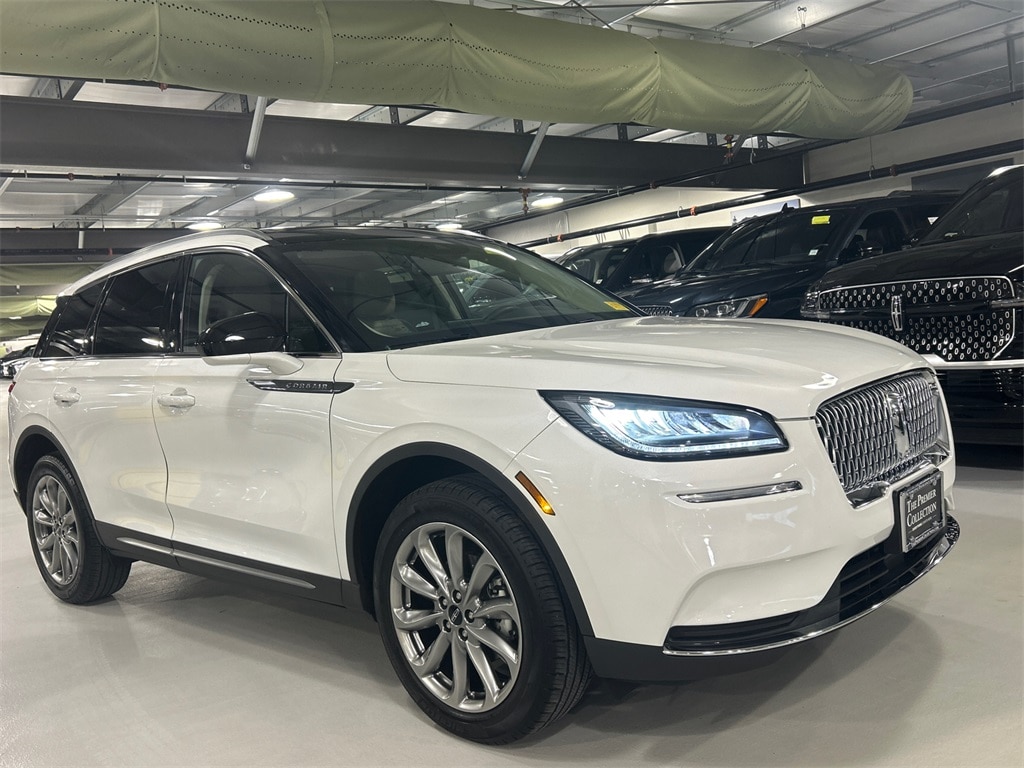 2022 Lincoln Corsair Base's photo