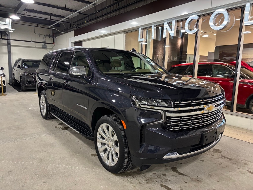 2023 Chevrolet Suburban Premier's photo