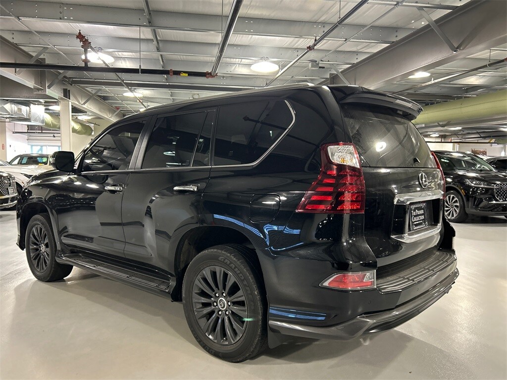 2022 Lexus GX 460 Luxury photo 2
