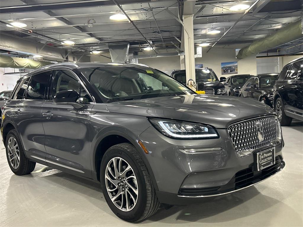 2022 Lincoln Corsair Base's photo