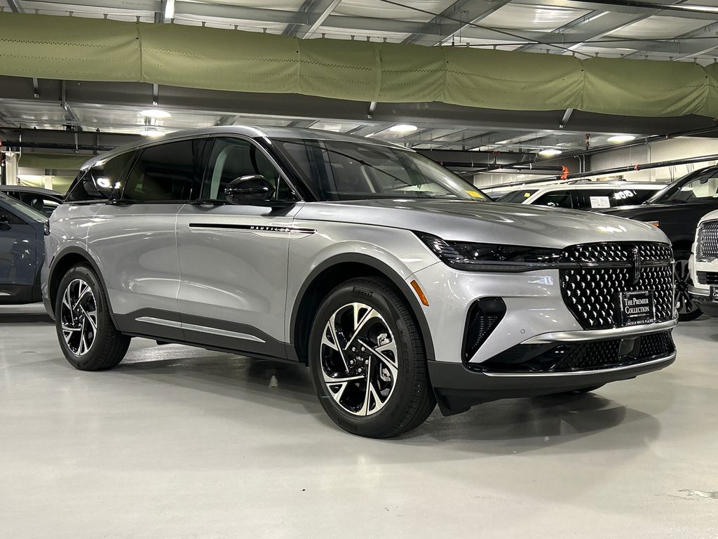 2026 Lincoln Nautilus Premiere AWD's photo