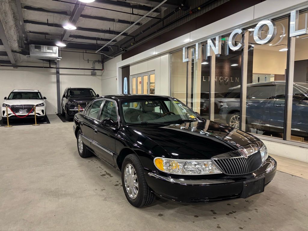 Used 2002 Lincoln Continental Base with VIN 1LNHM97V82Y698838 for sale in Elmsford, NY