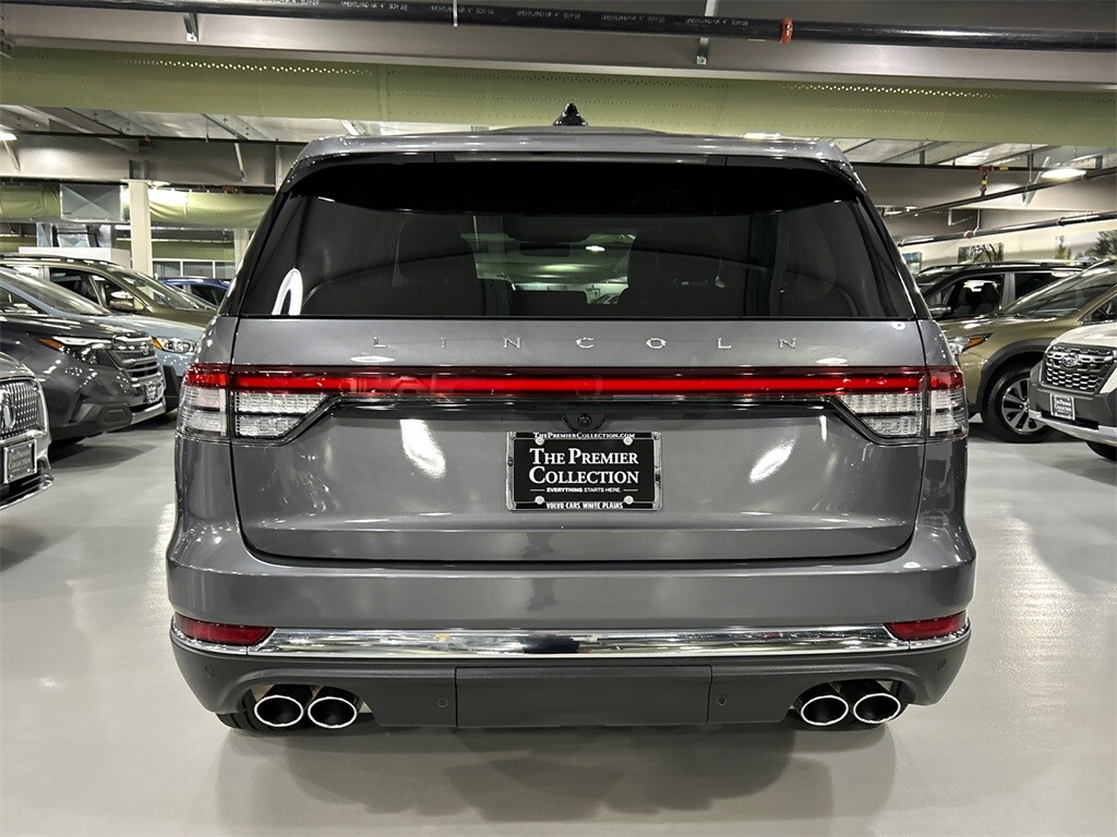 2025 Lincoln Aviator Reserve photo 2