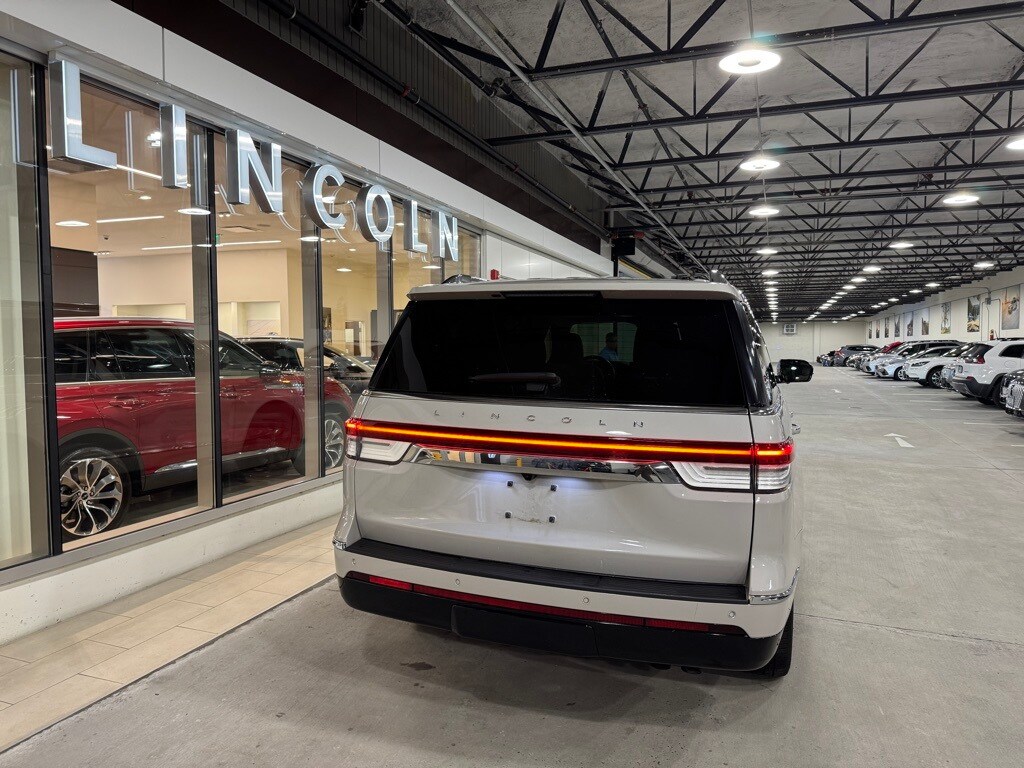2023 Lincoln Navigator Reserve photo 4