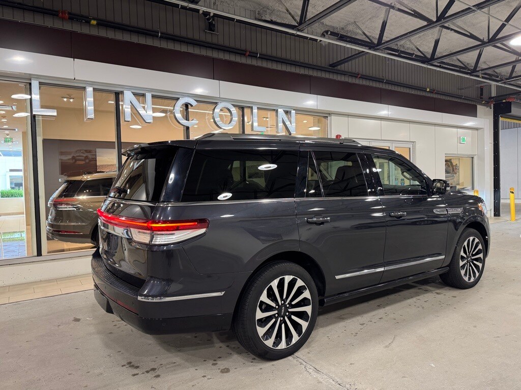 2022 Lincoln Navigator Reserve photo 4