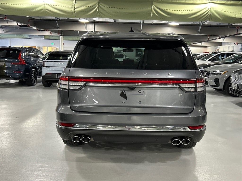 2022 Lincoln Aviator Reserve photo 2