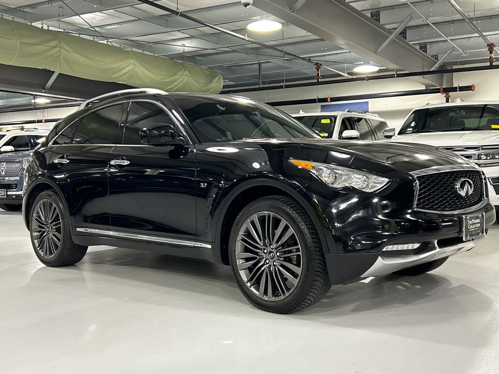 2017 INFINITI QX70 3.7 AWD's photo