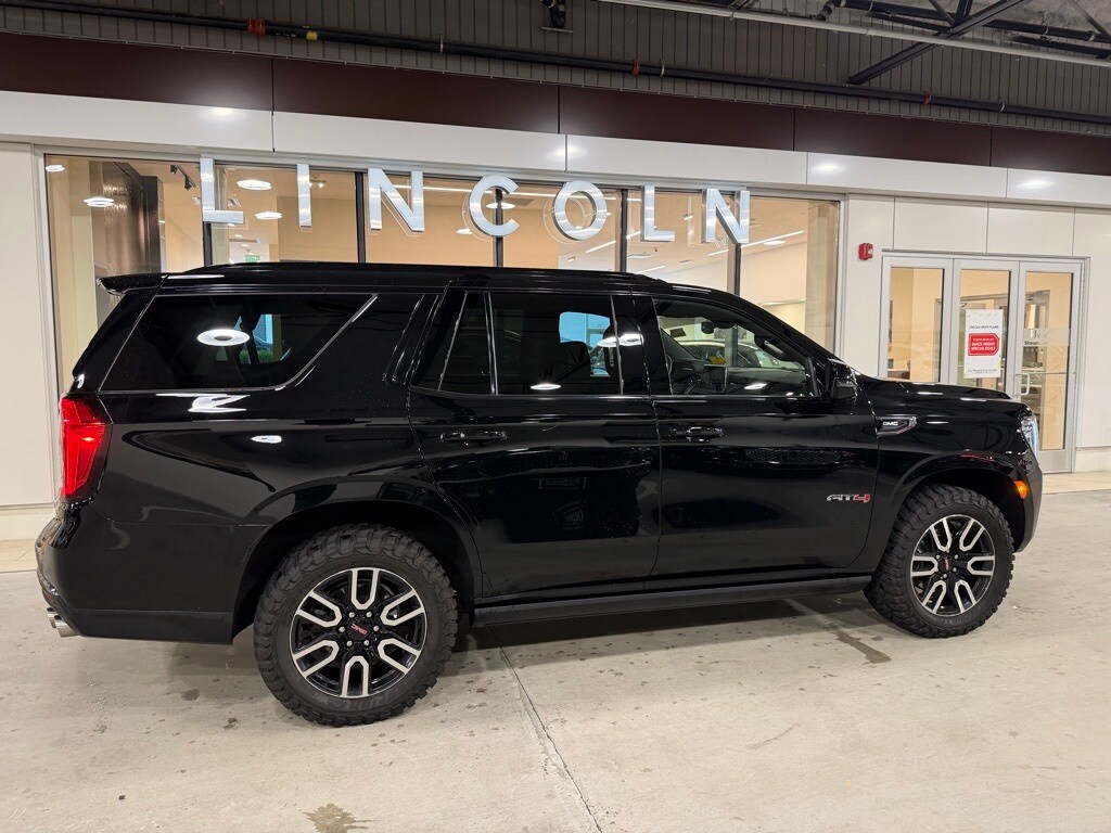 2022 Gmc Yukon AT4 photo 2