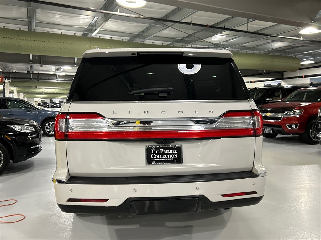 2019 Lincoln Navigator L Reserve photo 3