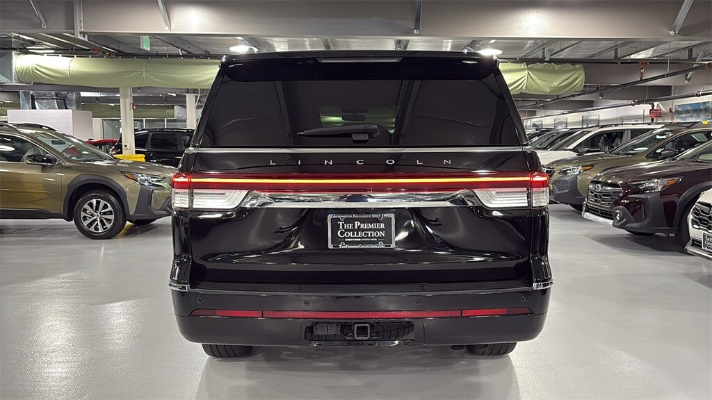 2022 Lincoln Navigator L Reserve photo 3