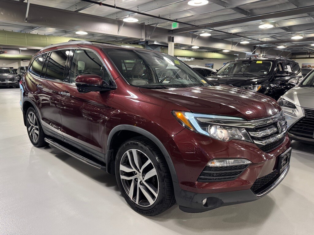 2018 Honda Pilot Touring photo 2