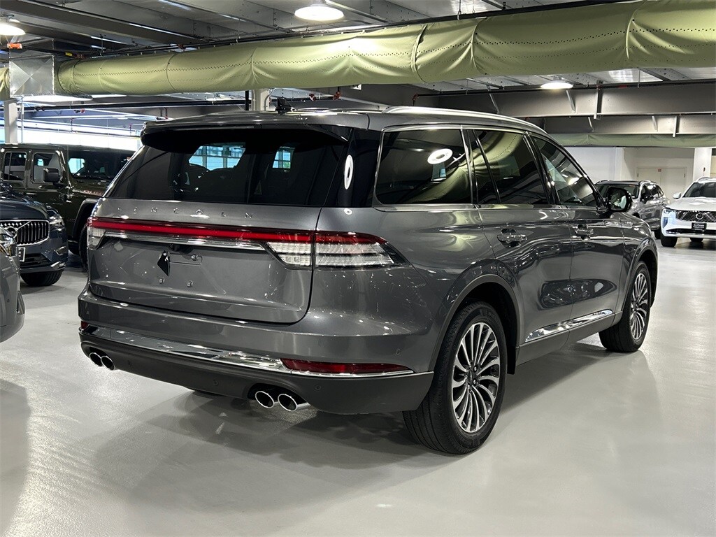 2022 Lincoln Aviator Reserve photo 2