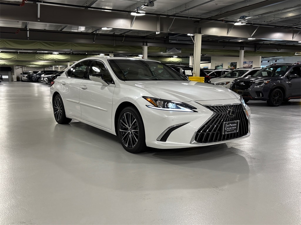 2023 Lexus ES Hybrid 300h